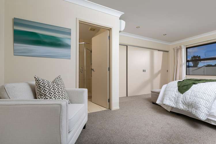 135 Centreway Road Orewa_12