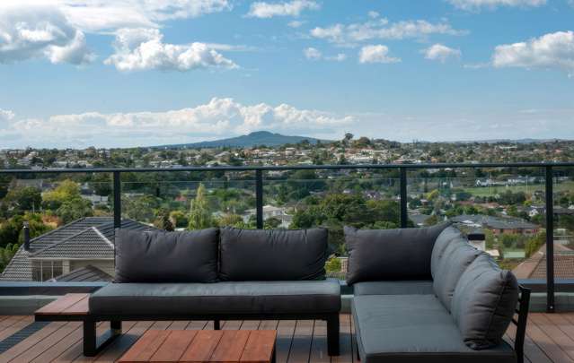Refined Urban Living with Outdoor Vibe