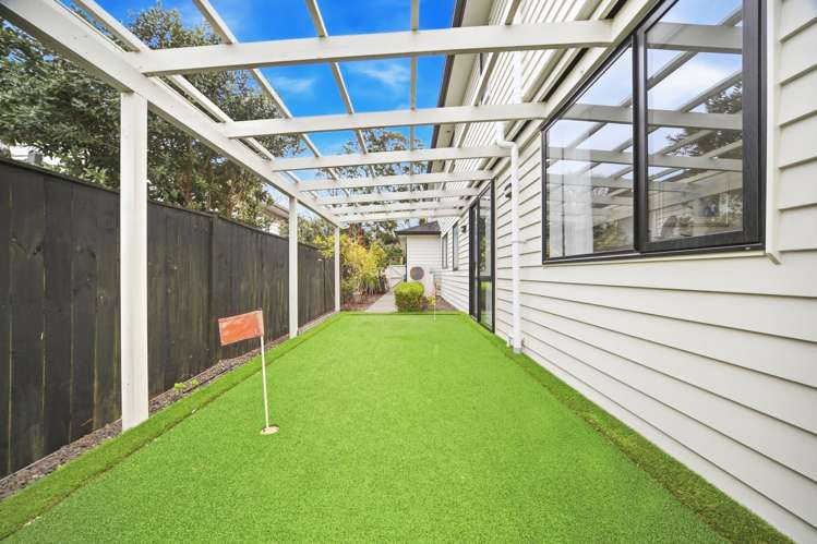 61 Harrowglen Drive Northcross_21