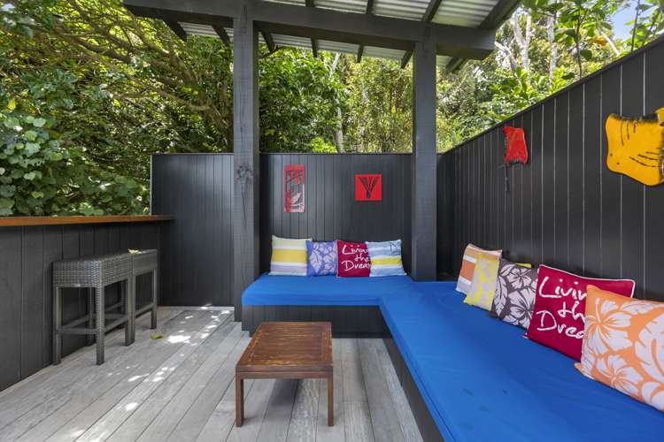 7-9 Woollams Road Onetangi_26
