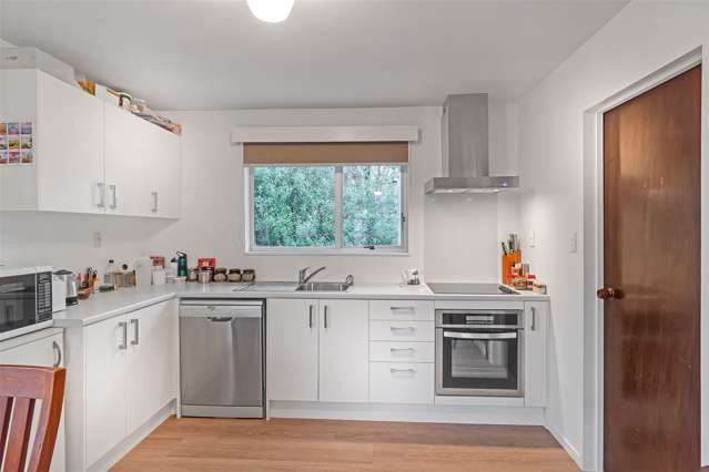 1/40A Prestons Road Redwood_2