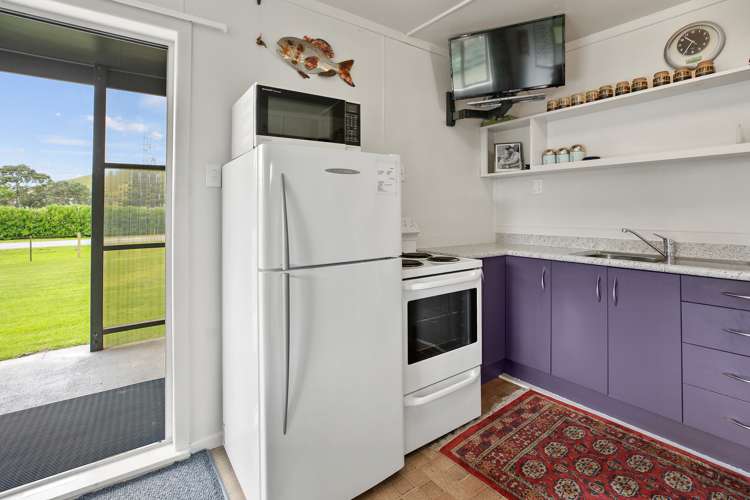 4 Rauparaha Street Marokopa_32