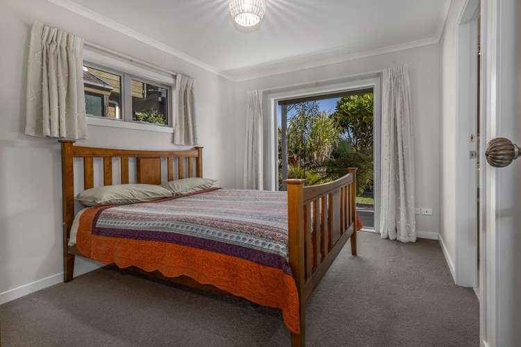 19 Kakariki Grove Waikanae_13