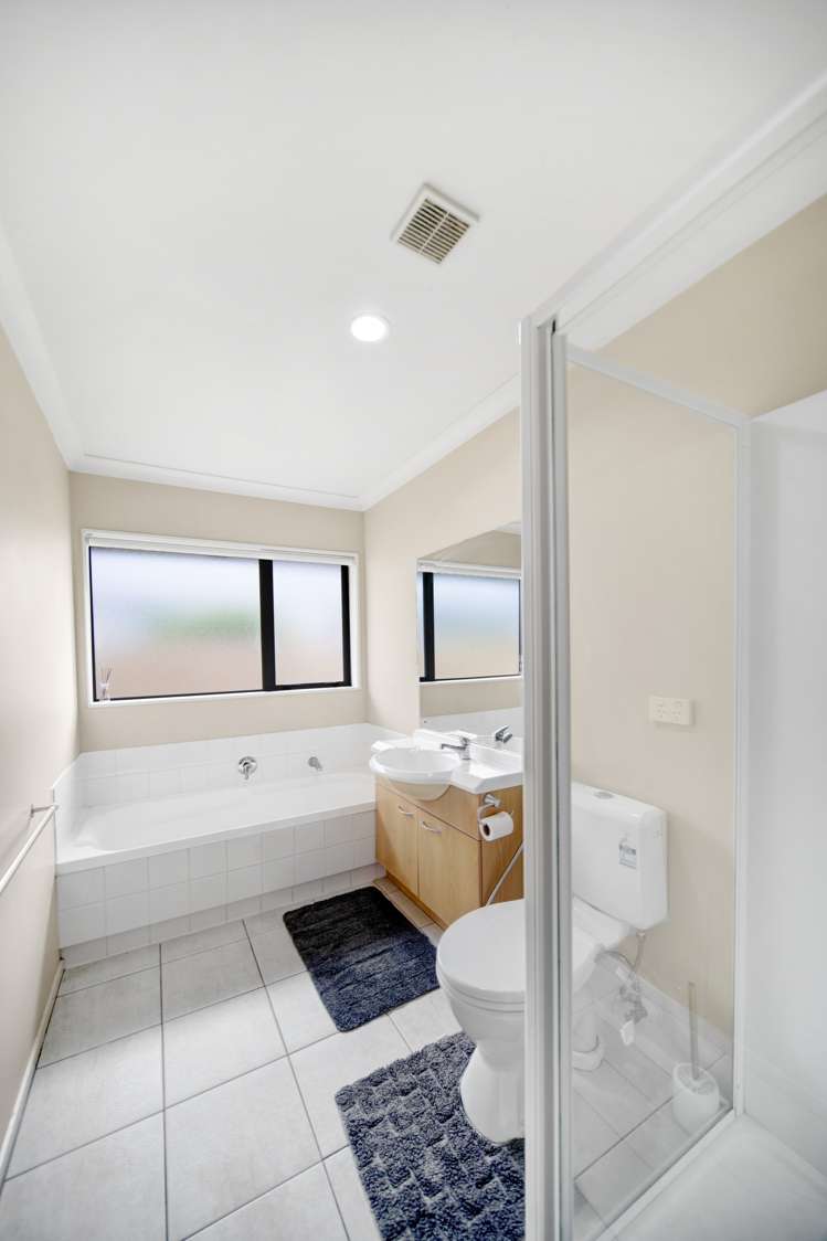 12 Old Park Place Takanini_15