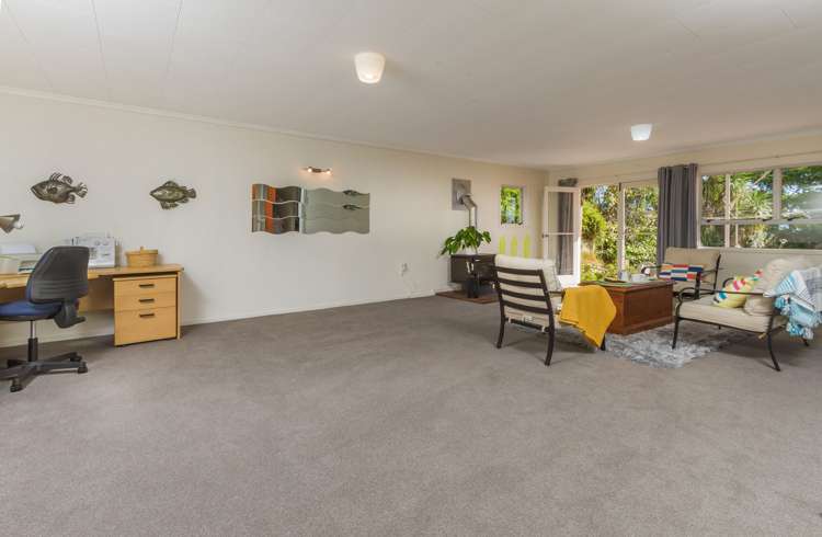 118 The Ridgeway Stoke_18