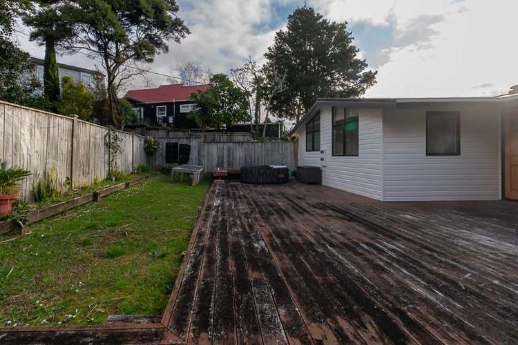 33A Island Bay Road 1603_14