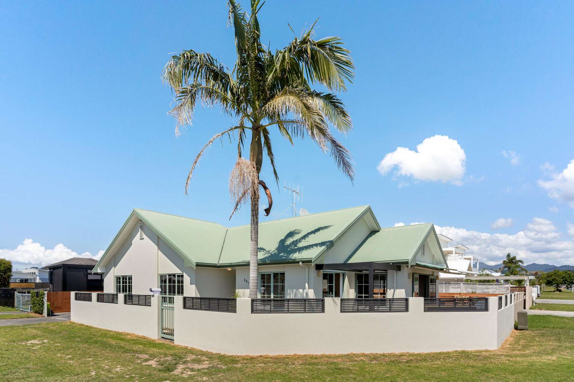 201 Ocean Road Whangamata_0