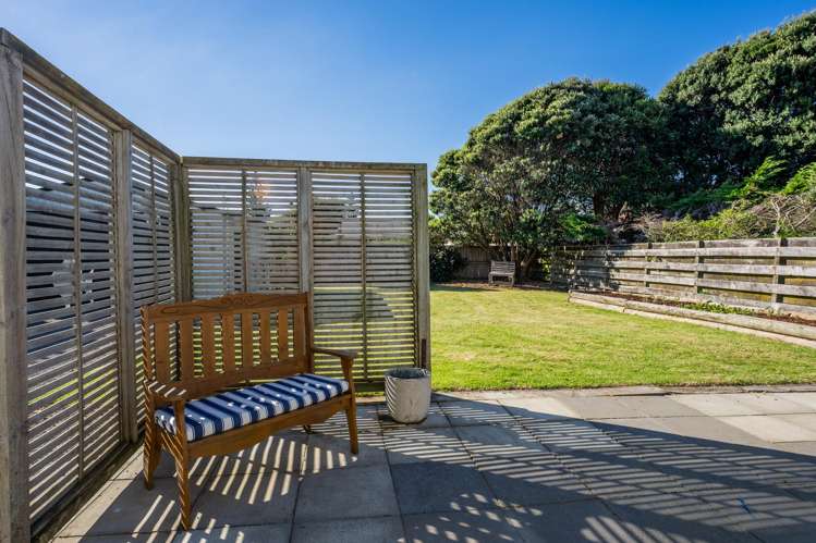 8 Manuka Street Otaki Beach_26