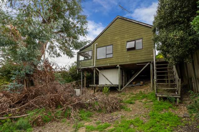 Derelict Remuera property sells for $1.07m