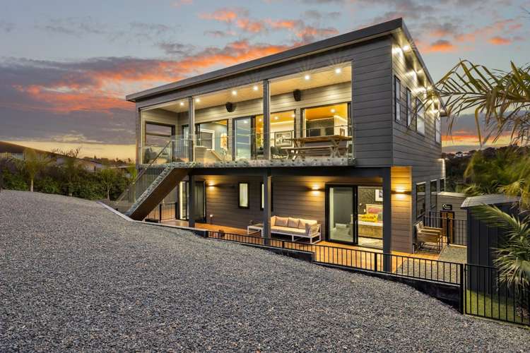 57 Hawaiian Parade_1