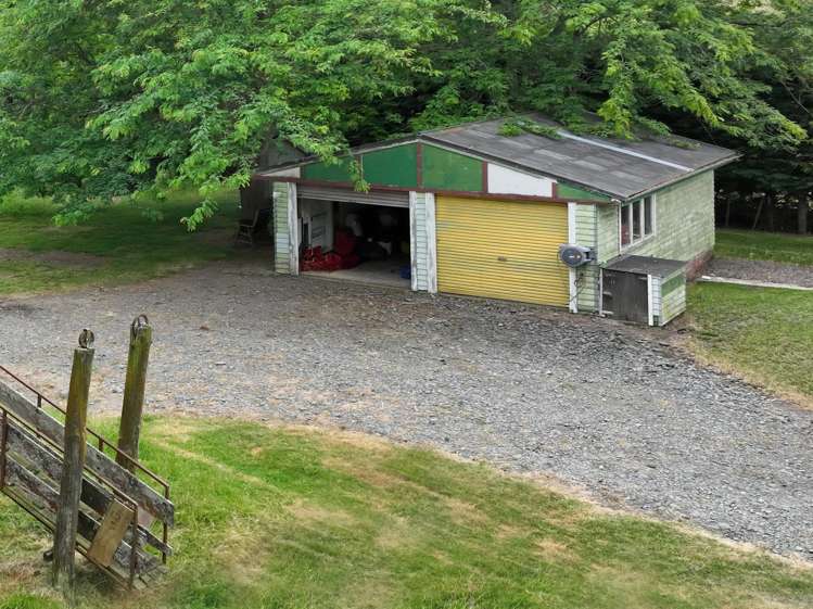 1544 Kahuranaki Road Kahuranaki_24