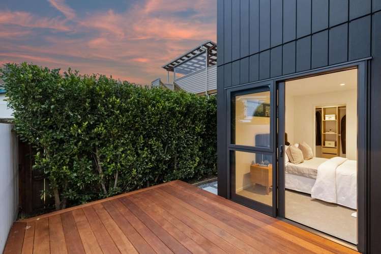 10B Joan Street Pt Chevalier_28