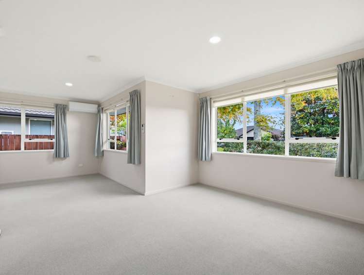 8 Montrose Place_4