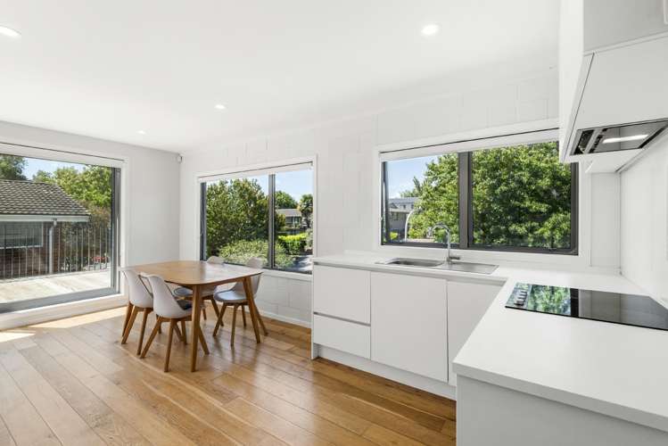 22 Don Croot Street Western Springs_12