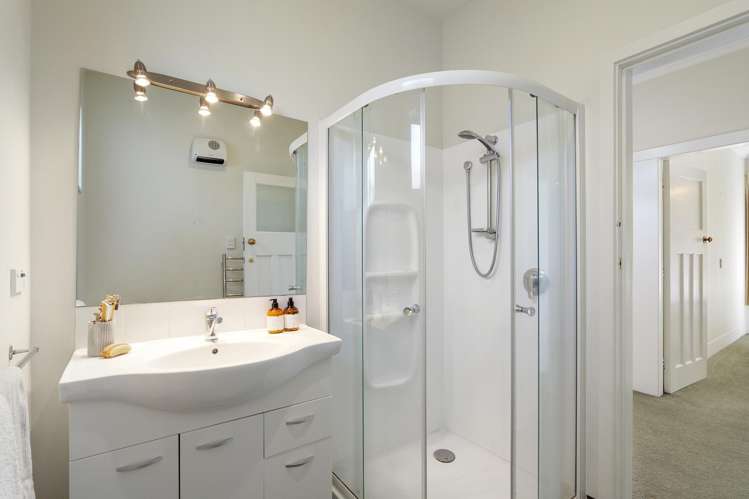 126 Blighs Road Strowan_18