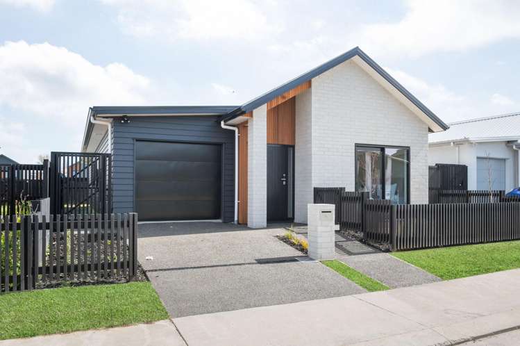 15 Halley Drive Chartwell_26