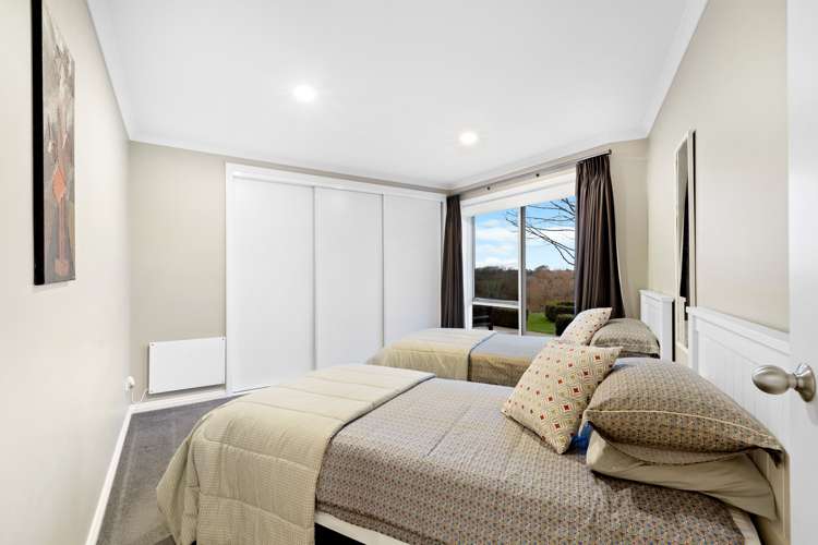 2/234 Gillard Road Ngahinapouri_14