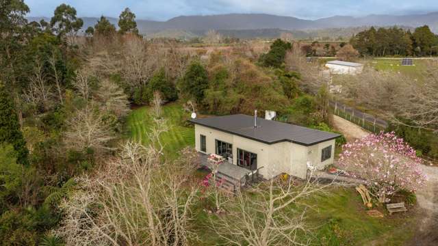 Expansive section, modern home!