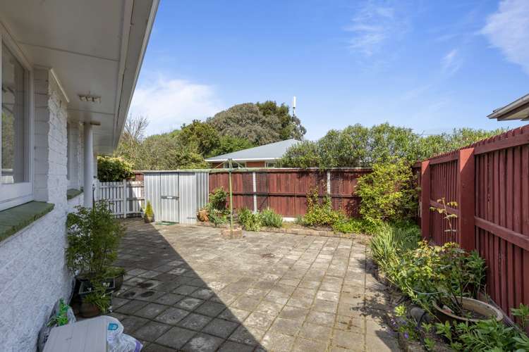 2/4 Gothic Place Ilam_16