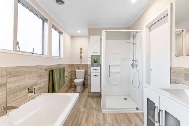 454B Beach Road Murrays Bay_10