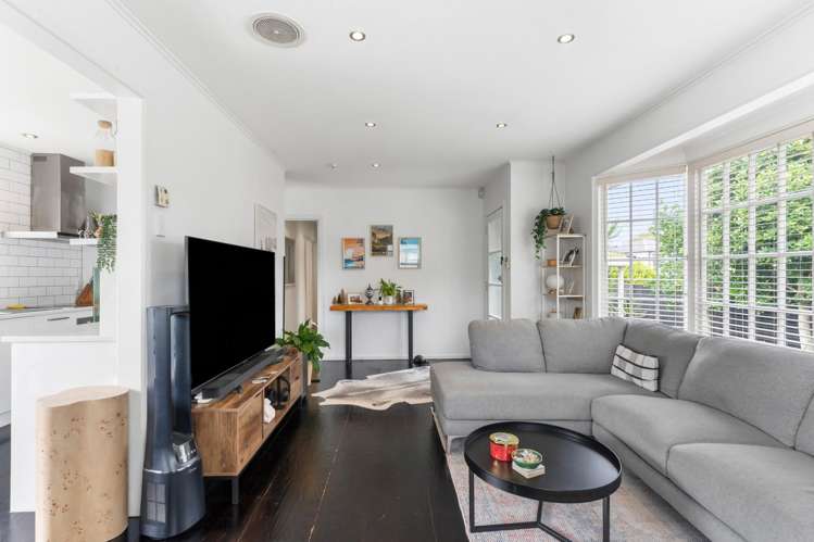 52 Tahi Terrace Glen Eden_16