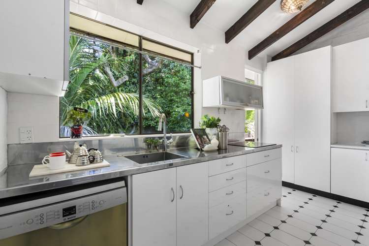 2/2 Darwin Lane Remuera_12