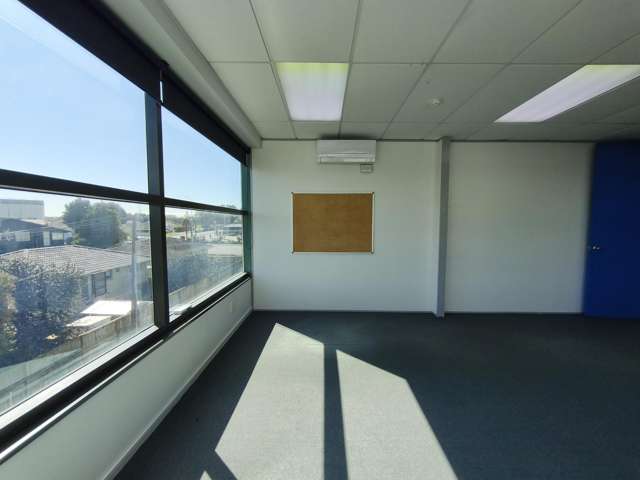 46 Taharoto Road Takapuna_4