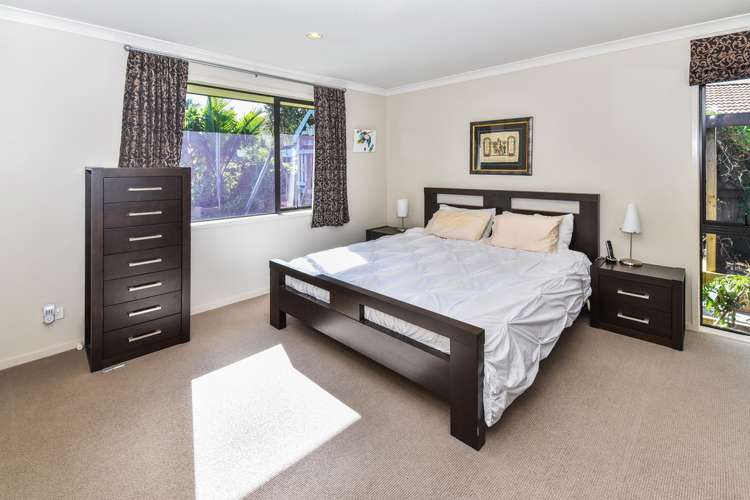 11 Castlehill Court Wattle Downs_8