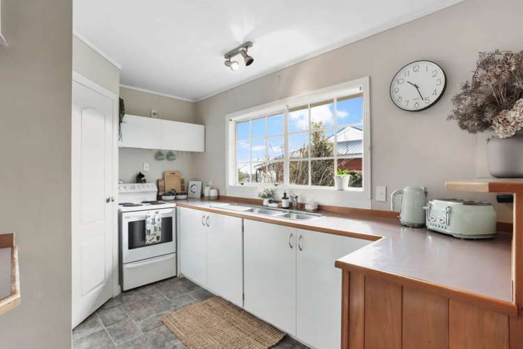 56 Evans Road Glen Eden_5