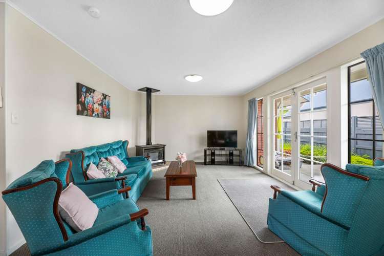 1/90 Maxwell Road Blenheim Central_13