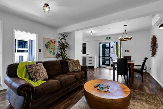 Fully Furnished in central location