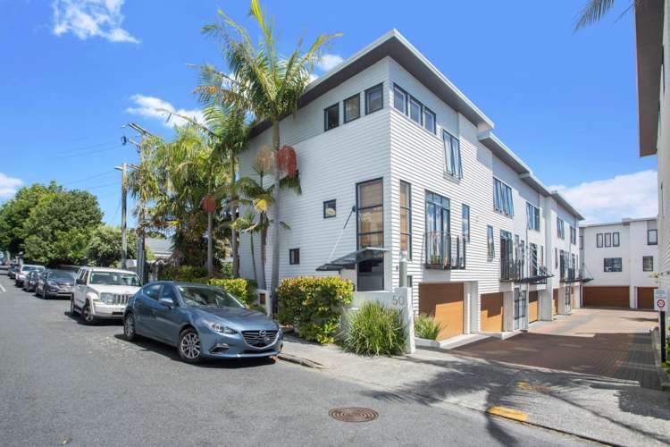 2/50 Livingstone Street Westmere_10