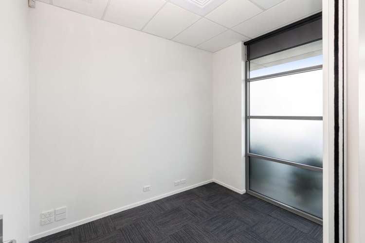 B3, 92  Russley Road Russley_16