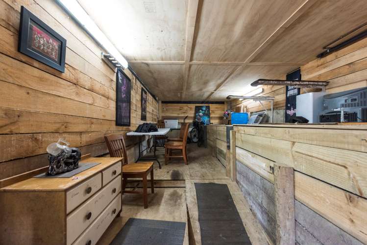 31 Toi Toi Street Toi Toi_10