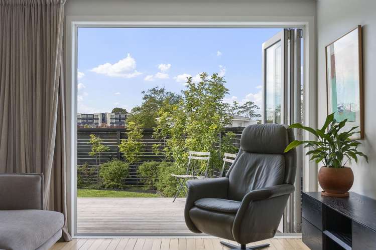 27 Kirrie Avenue Te Atatu South_5