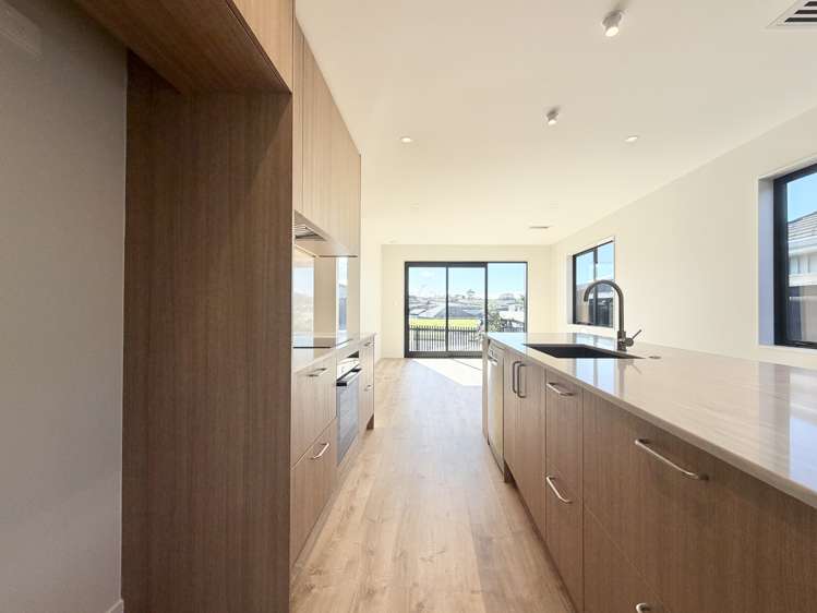 23 Tukutata Crescent Milldale_8