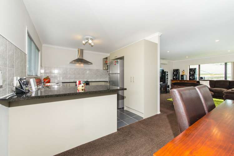 20 Gordon Stanley Drive Massey_6