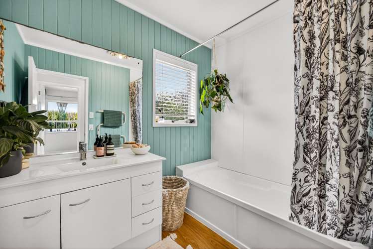 29 Brigitte View Snells Beach_12