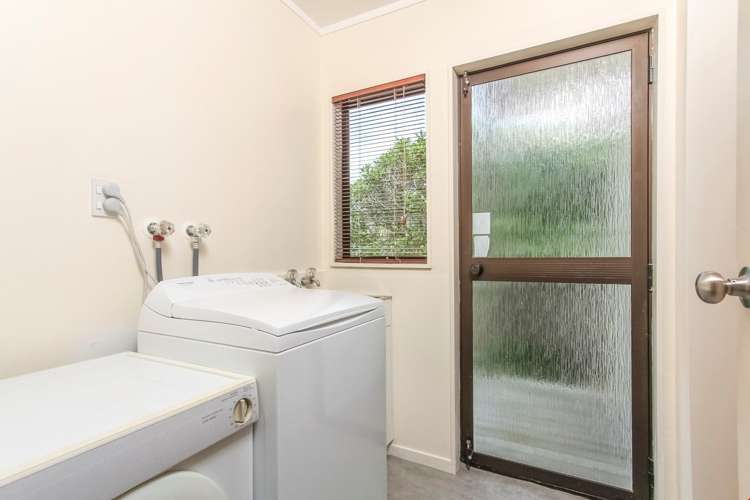 4/8 West Lynn Road Titirangi_11