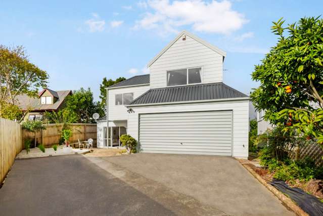 2/11 Ervine Place Bucklands Beach_1