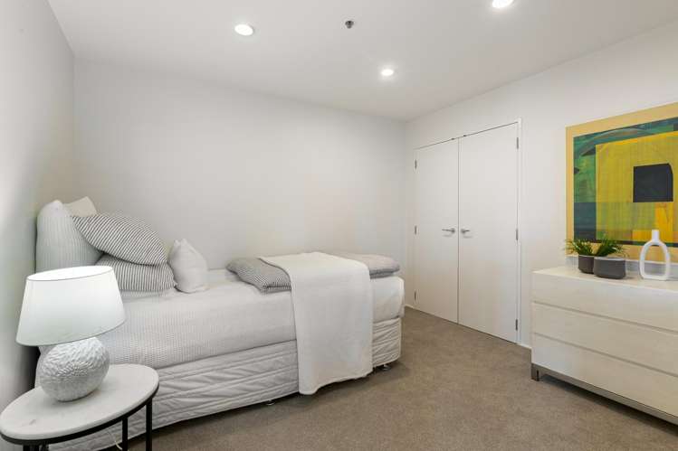 4C/173 Hurstmere Road Takapuna_14