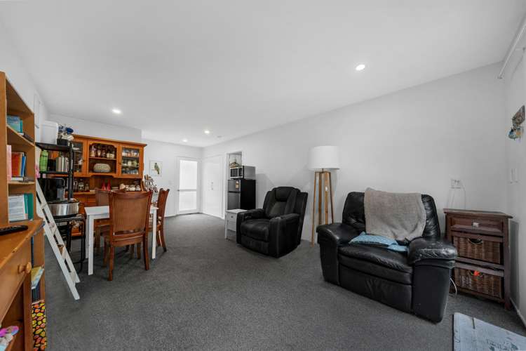 14 Beauchamp Drive Massey_11
