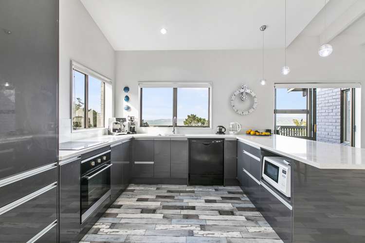 75 Rosecamp Road Beach Haven_10