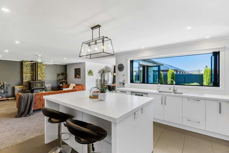 24 Ethereal Crescent Cromwell_5