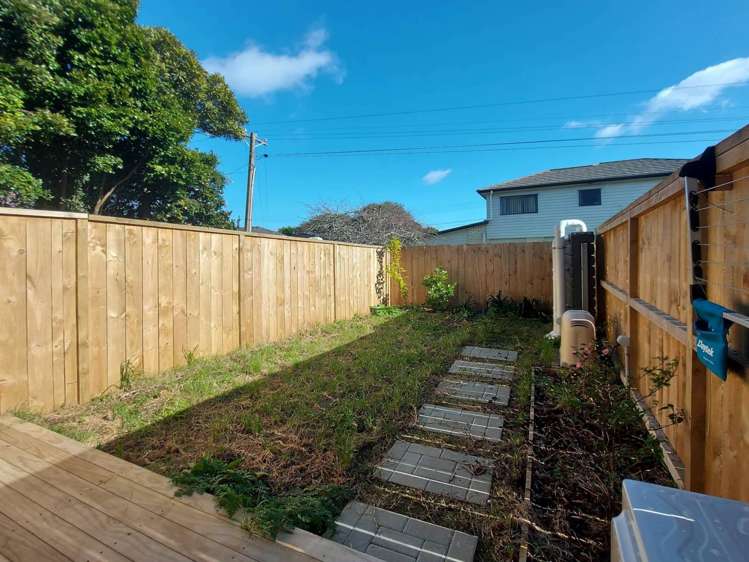 10/54 Swanson Road Henderson_11