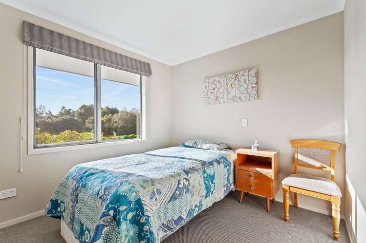 127 Marsden Bay Drive One Tree Point_18