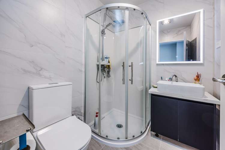 8/6 Hepburn Road Glendene_11