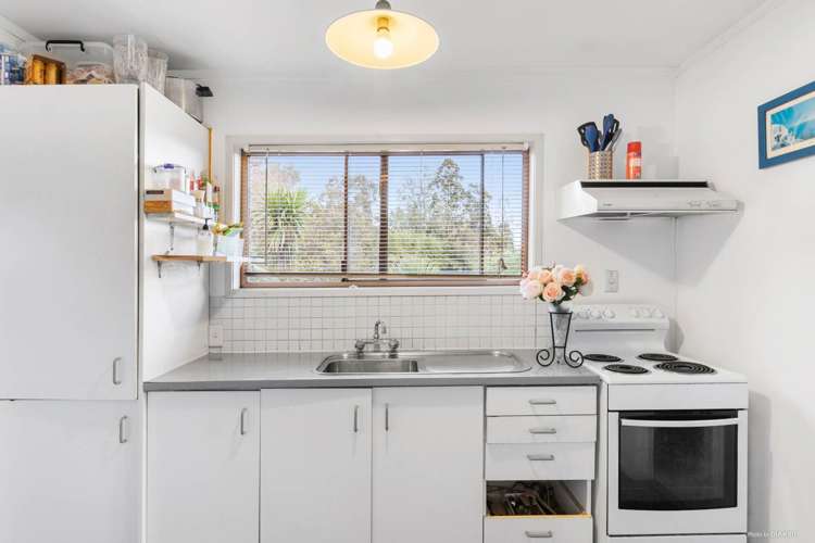 8 Oldham Place Browns Bay_5