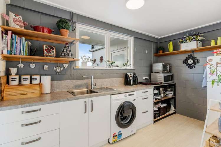 8 Hillcrest Road Hatfields Beach_30