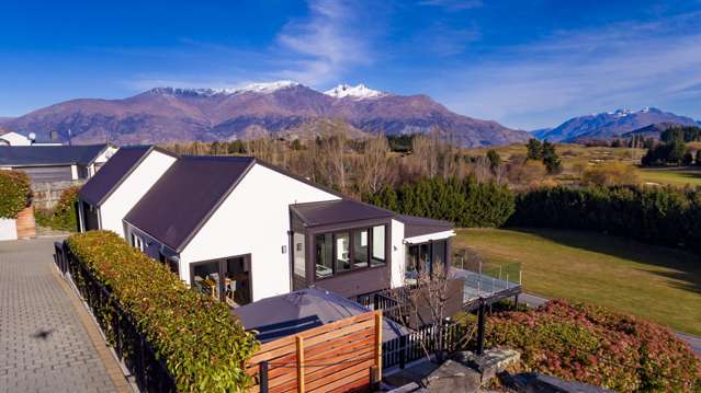 Unrivalled views, unbeatable location